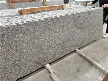Halvplattor i granit