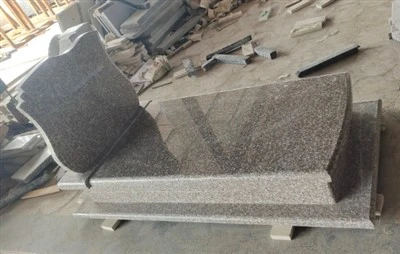 G664 Granit Polen Gravstensmonument