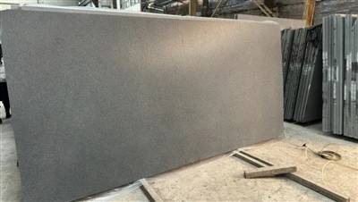 Gammal G654 Granitplatta